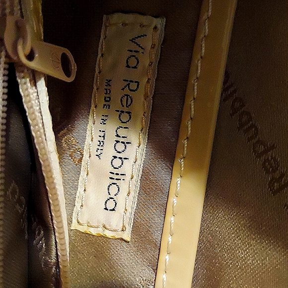$$BEAUTIFUL NEW ITALIAN LEATHER HANDBAG!! LARGE.. VIA REPUBBLICA! - Picture 2 of 9
